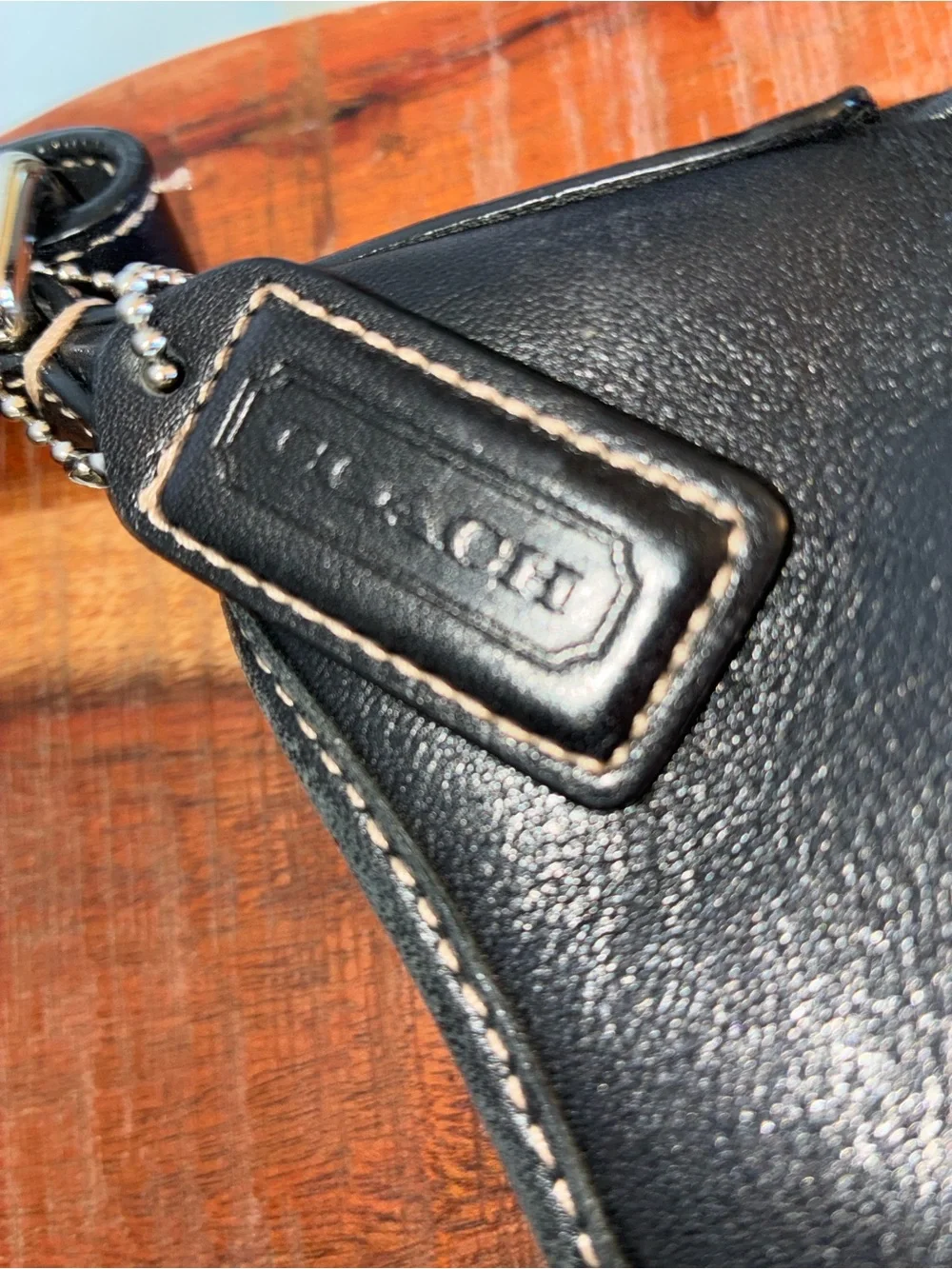 COACH VTG Hamptons 7548 Black Leather mid-sized Buckle Hobo, with dust bag. Euc